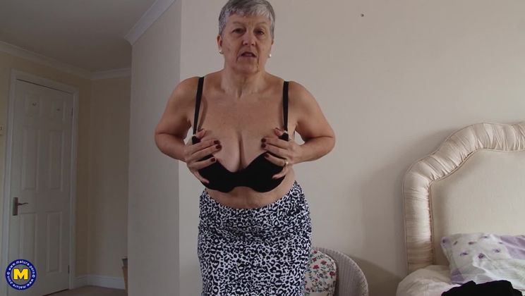 British big breasted housewife playing with herself