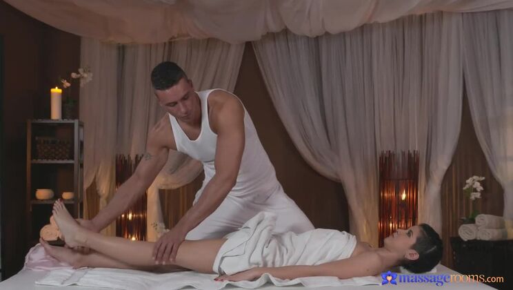 Massage Rooms Fernando And Lara Porn