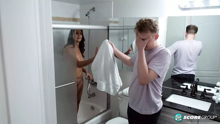MILF Mallory Knight Gives Step-Son a Hot Blowjob & Hard Fuck in the Bathroom