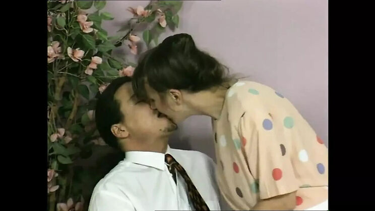 Hot MILF Andrea Dalton Fists Teen Slut's Pussy While Taking Huge Anal DP