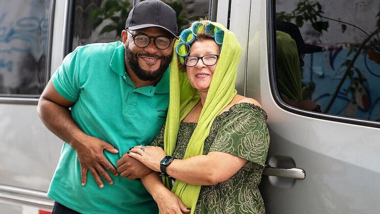 Fat Granny Gets BBC Anal in Street Pickup - Big Black Cock Destroys Mature BBW