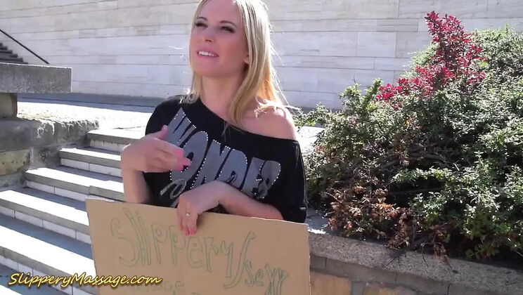 Lesbian Nuru Massage Pick Up - Leila Smith & Leony Aprill Eat Pussy